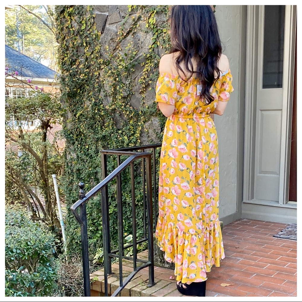 ✨LAST ONE✨off the shoulder high low boho dress - Picture 6 of 8